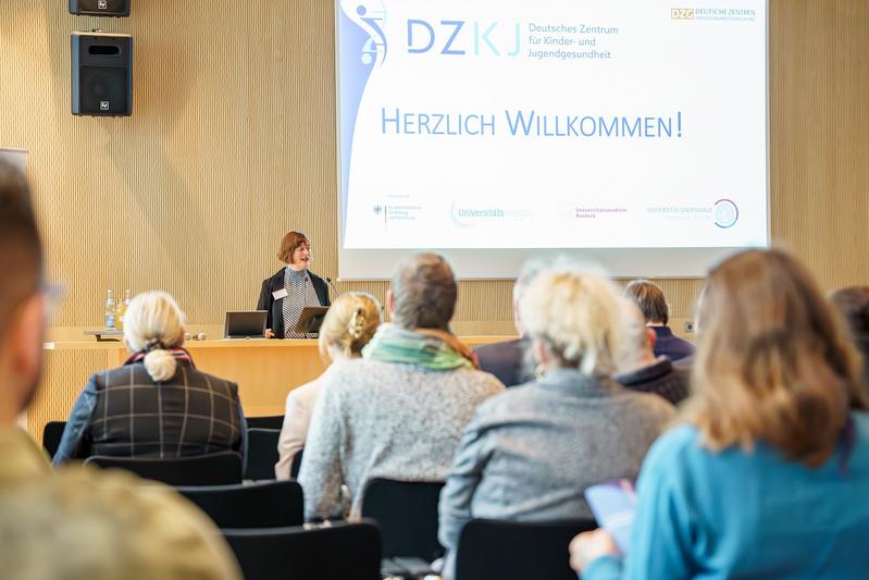 Prof. Neeltje van den Berg, Sprecherin des DZKJ-Standortes Greifswald/Rostock