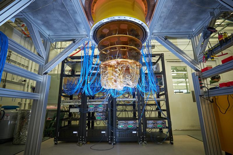Der Google-Quantenrechner wurde von Forschenden von Google Quantum AI und der Freien Universität Berlin präzise ausgemessen und kalibriert.