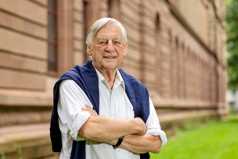 Professor Hans Kamp