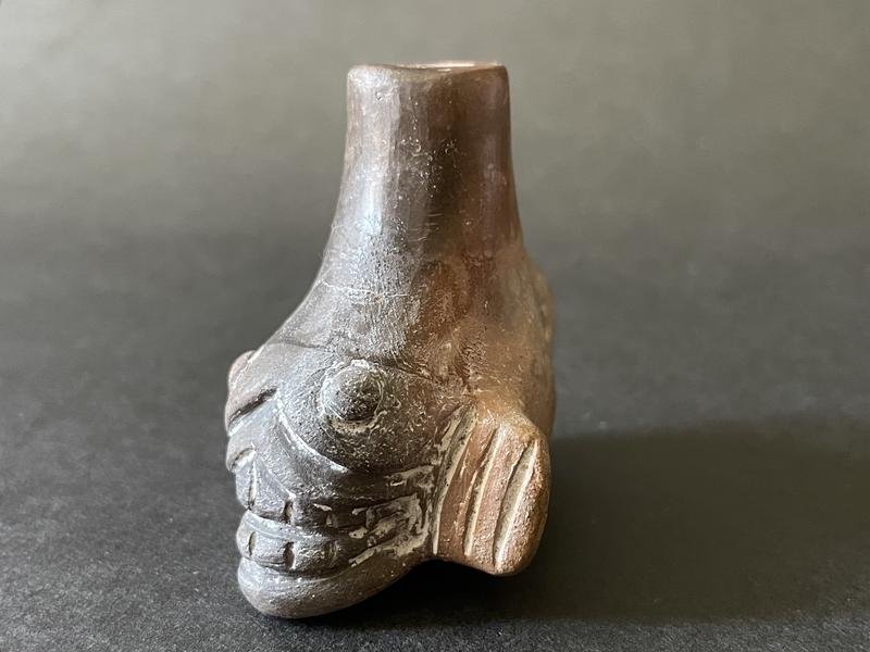  Die Totenkopfpfeiffen symbolisierten visuelle und klangliche Elemente mythologische Wesen aus der aztekischen Unterwelt. 