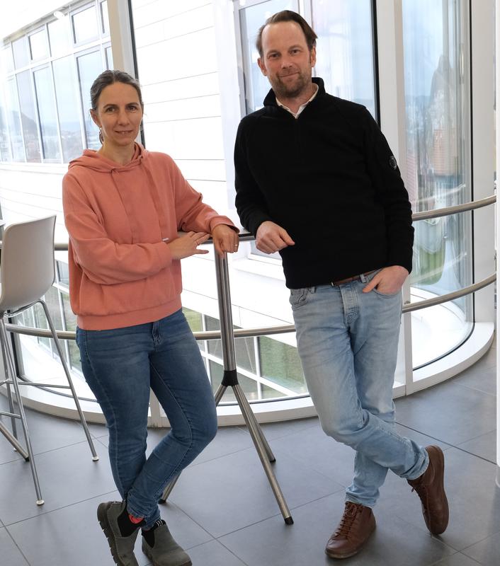 Sie leiten das Projekt: Prof. Dr. Miriam Rosenbaum (l.) und Prof. Dr. Kai Papenfort.