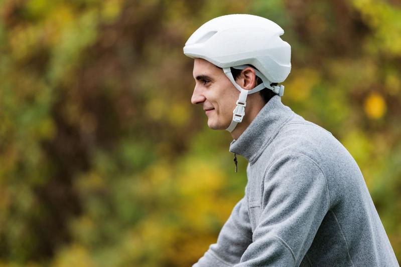 Recyclingfähiger bio-basierter Monomaterial-Fahrradhelm aus EPLA.