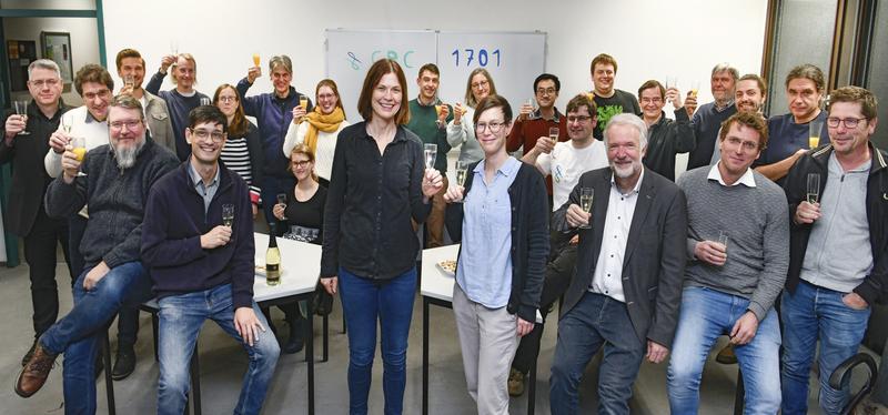 Great joy about the approved Collaborative Research Centre at the University of Wuppertal: from April 2025, the DFG will be funding the project on Port-Hamiltonian systems led by spokesperson Prof Birgit Jacob (front, centre left) with 7.7 million euros.