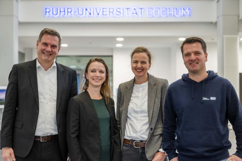 Das CLIB-Team Jan-Hendrik Kamlage, Carolin Mügge, Stefanie Bröring und Marc Seelbach (von links) 