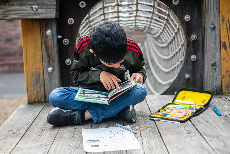 Lesefreude wirkungsvoll fördern: Das ist Ziel des hochschulübergreifenden Projekts boys & books. 