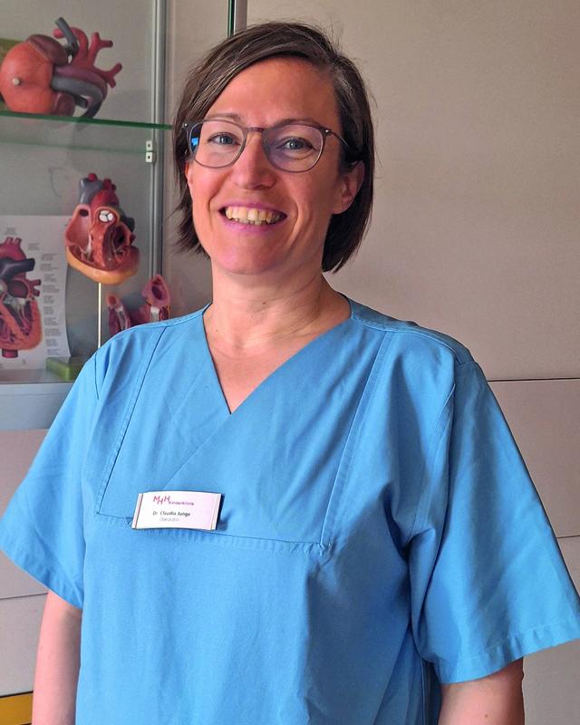 Dr. med. Claudia Junge, Oberärztin der Klinik für Pädiatrische Kardiologie und Pädiatrische Intensivmedizin der Medizinischen Hochschule Hannover (MHH), Ausbilderin für europaweit zertifizierte Reanimationskurse des europ. Rats für Wiederbelebung (ERC)