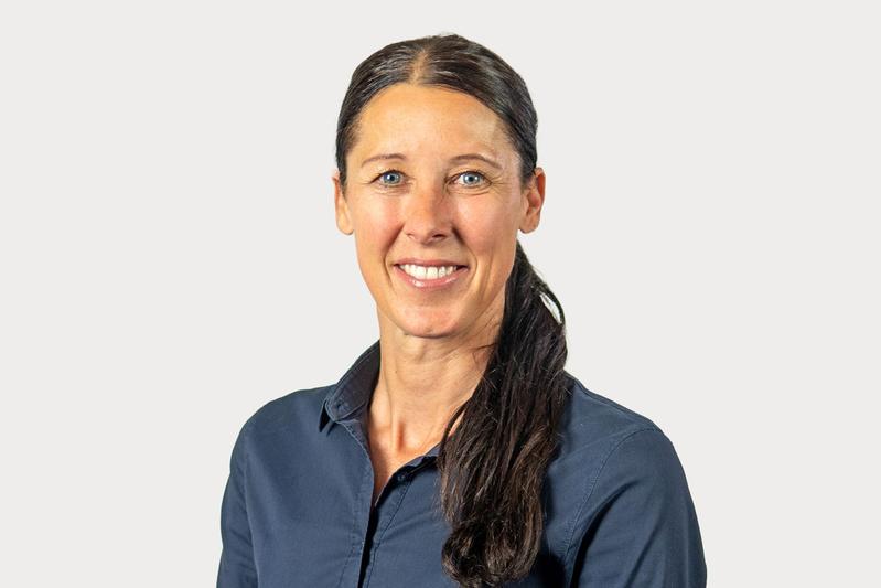 Dr. Angela Teichert ist Sportmentaltrainerin, hält eine Professur für Soziale Arbeit an der SRH Fernhochschule und ist selbst eine echte Sportskanone.