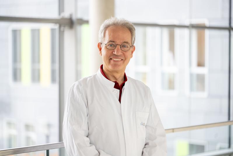 Priv.-Doz. Dr. Patrick Weydt ist Neurologe sowie Leiter der Huntington-Ambulanz am UKB und auch frisch gewählter Vorsitzender des Europäischen Huntington-Krankheit-Netzwerks (EHDN).