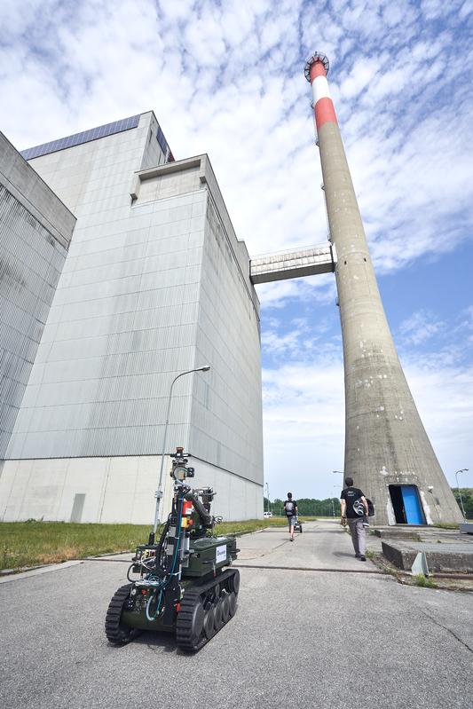 The Zwentendorf nuclear power plant near Vienna, which never went into operation, has been the venue for the European Robotics Hackathon since its premiere in 2017. The area offers the teams ideal conditions for test