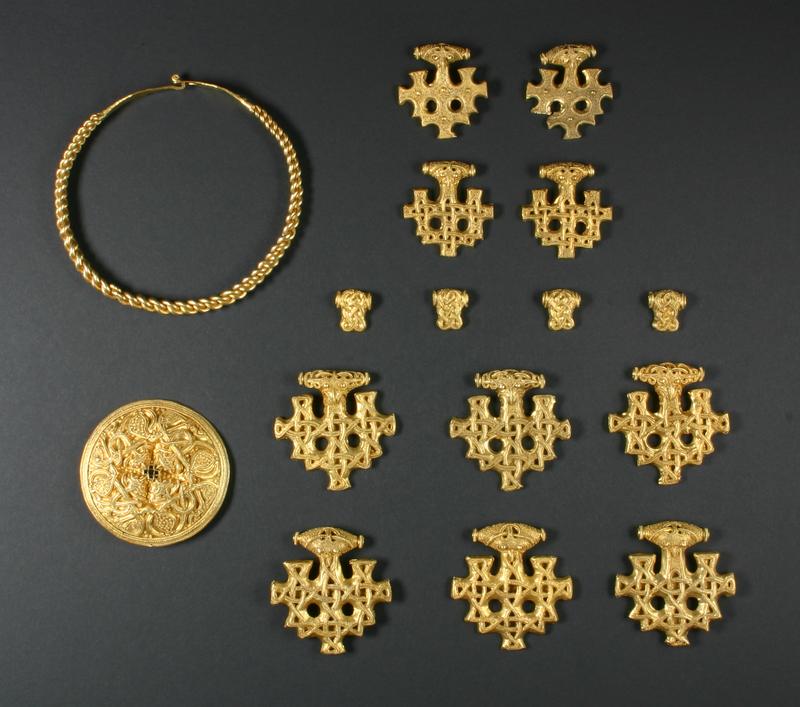 „Wikingergold“ aus dem Stralsund Museum, Hiddenseer Goldschmuck, 10. Jh.