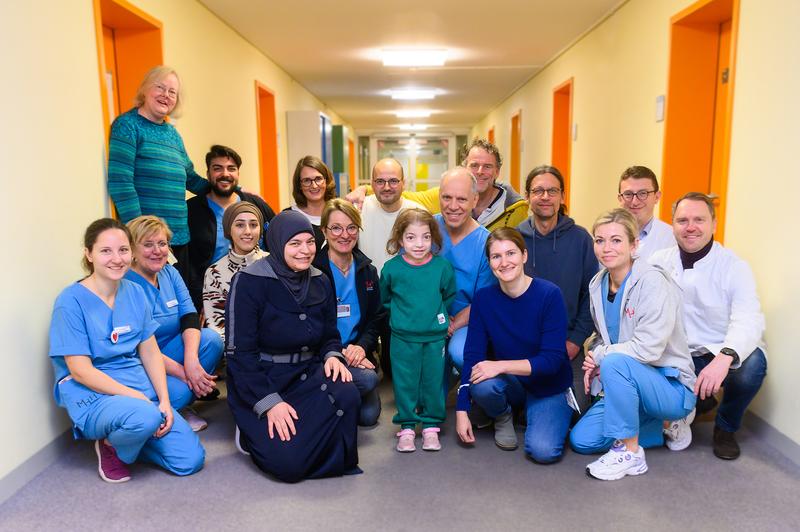 The interdisciplinary and interprofessional team of doctors and nurses from pediatric pneumology, pediatric intensive care medicine and HTTG surgery, physiotherapists, nutritionists and a transplant coordinator. 