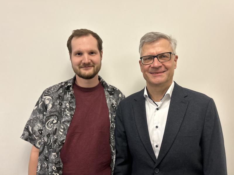 Prof. Dr. Christoph Schneider (rechts) und Till Friedmann, der Erstautor der Studie.