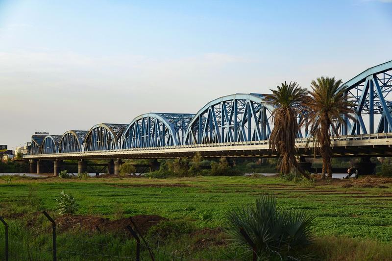 Die Old Blue Nile Bridge, erbaut zwischen 1907 und 1909, war eine der ersten Brücken, die in der sudanesischen Hauptstadt Khartoum über den Nil führte.