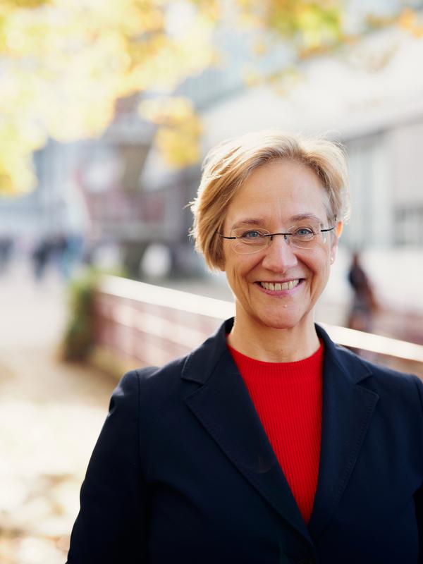 Rektorin Prof’in Dr. Angelika Epple lädt gemeinsam mit der Arbeitsgruppe „Theoretische Universität“ zur dreitägigen Konferenz zu Modellen des Wandels ein.