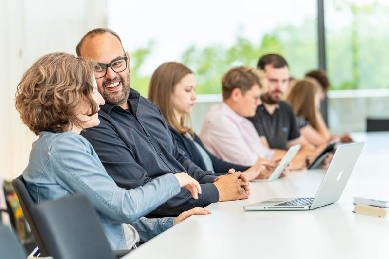 Die berufsbegleitenden Studiengänge an der OTH Regensburg decken die Bereiche Wirtschaft, Technik, Gesundheit und Soziales ab und sind so organisiert, dass sie sich auch gut mit einer Vollzeitbeschäftigung vereinbaren lassen.
