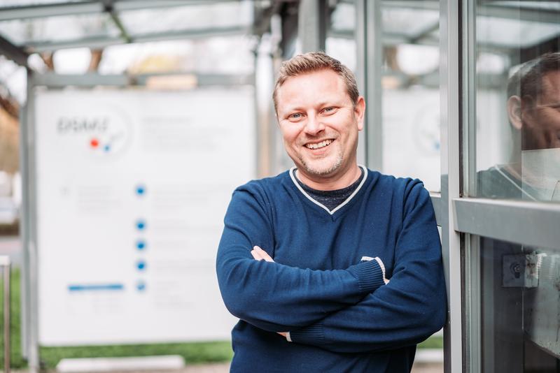 Dr. Björn Krenz, head of the Plant Virus Department at the Leibniz Institute DSMZ