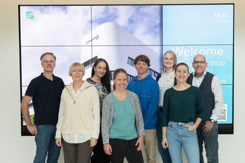 Prof. Dr. Matthias Günther, Bianka Hofmann, Dr. Susanne Diekmann, Sabrina Tölken, Jan-Philipp Redlich, Rieke Alpers, and Dr. Anna Rörich from Fraunhofer MEVIS as well as teacher Jan Wicke are committed to the digital medicine profile.