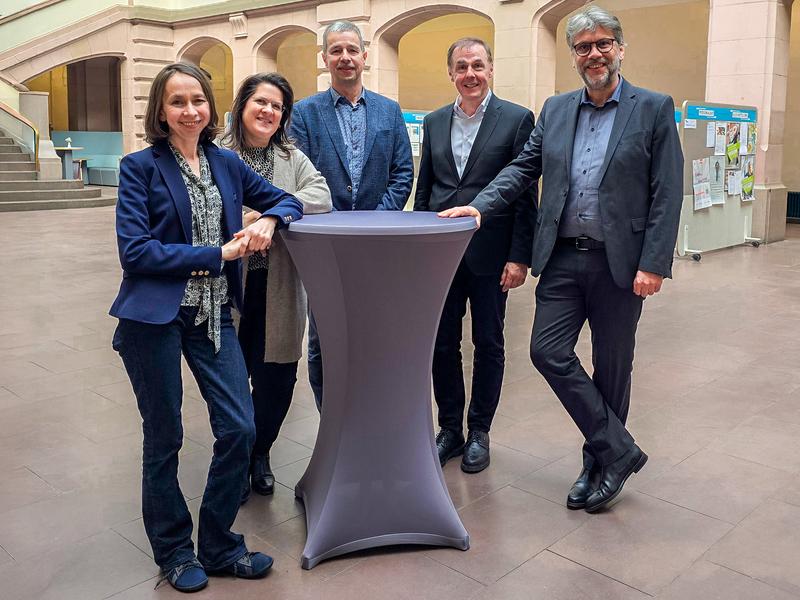 Das Dekanat der Fakultät Management, Bauen, Immobilien in Holzminden *2