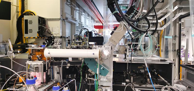The new Laue spectrometer in position at the FXE instrument of European XFEL. The crystal analyzer in the centre of the image is clearly visible.