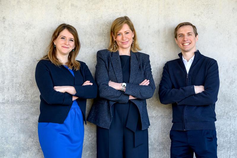 Das Team hinter Ovo Labs: Dr. Agata Zielinska, Prof. Dr. Melina Schuh und Dr. Oleksandr Yagensky (v. links). 