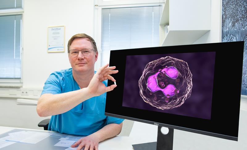 Professor Dr. Felix Ringhausen hat im Rahmen der internationalen ASPEN-Studie untersucht, wie der Wirkstoff Brensocatib die Lungenfunktion bei Bronchieektasen-Erkrankung schützen kann
