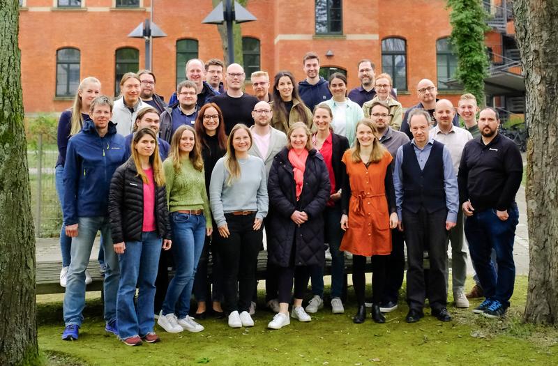 Die Vertreterinnen und Vertreter aller 17 deutschlandweiten Fraunhofer Lernlabor-Standorte kamen an der Hochschule Worms zum 16. Programmtreffen zusammen. 