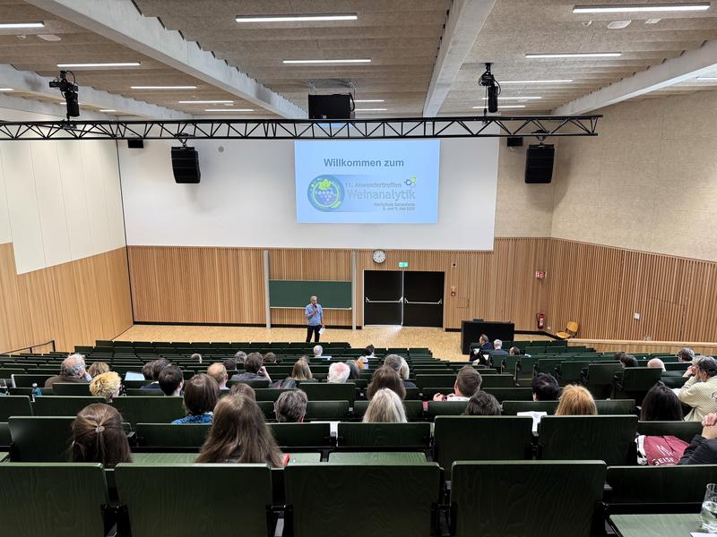 Grußwort des Hochschulpräsidenten Prof. Dr. Hans Reiner Schultz