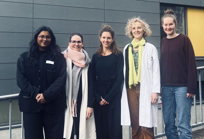 Das Essener INSPIRE-Projektteam (v.l.n.r.): Sophia Karunakaran, Prof. Dr. Eva-Maria Skoda, PD Dr. Miriam Götte, Prof. Dr. Uta Dirksen und M.Sc. Ronja Beller