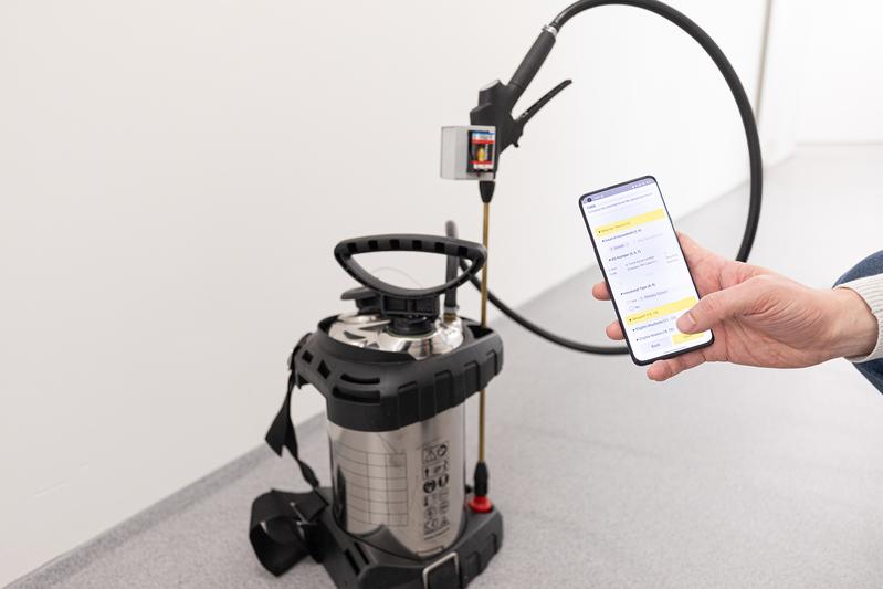 Smartes Sprühgerät und Web-App: Beides soll helfen, im Kampf gegen Malaria Fehler zu vermeiden und die Einsatzplanung zu erleichtern.