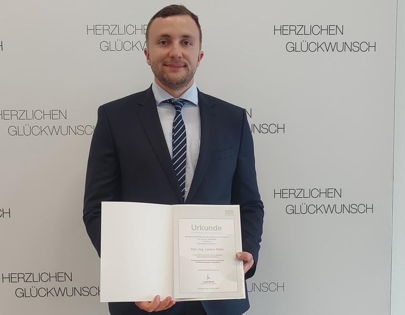 Lorenz Mohr, Absolvent der Elektrotechnik und Informationstechnik der TU Ilmenau, wurde soeben mit dem Studienpreis der SEW-EURODRIVE-Stiftung ausgezeichnet