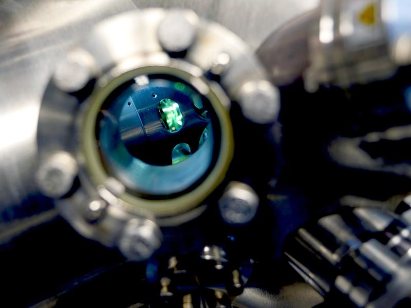 Blick ins Impulsmikroskop NanoESCA