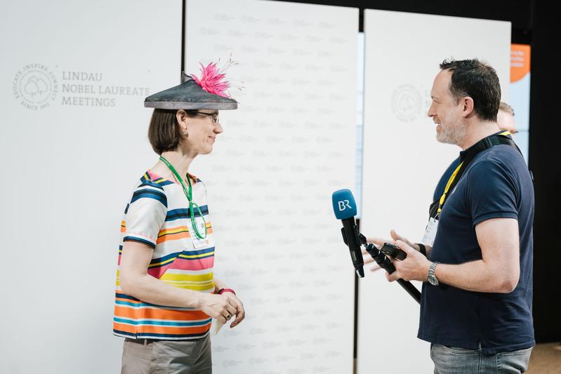 Countess Bettina Bernadotte in a conversation with a journalist