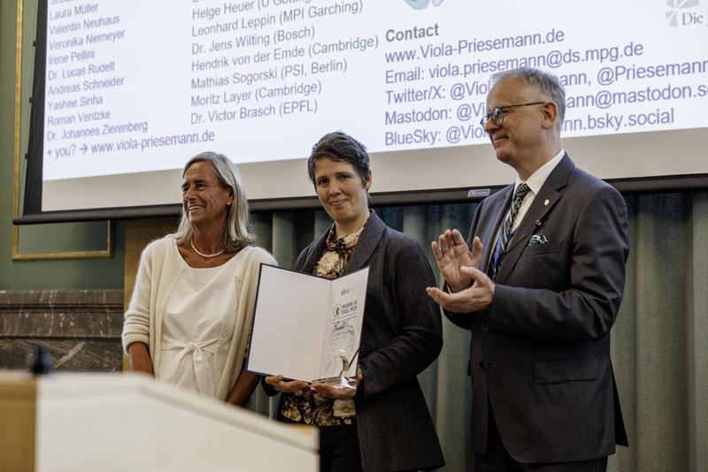 From left to right: Prof. Dr. med. Annette Grüters-Kieslich (ALLEA Vice-President), Prof. Dr. Viola Priesemann (laureate), Prof. Paweł Rowiński (President of ALLEA)