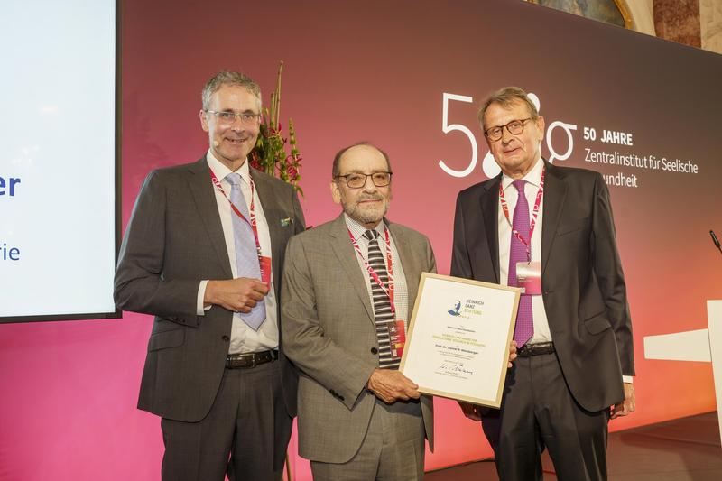 (Von links nach rechts) Prof. Dr. Andreas Meyer-Lindenberg, Vorstandsvorsitzender des ZI Prof. Dr. Daniel R. Weinberger, US-amerikanische Psychiater und Neurowissenschaftler Wolfgang Pföhler, Vorsitzender der Heinrich-Lanz-Stiftung