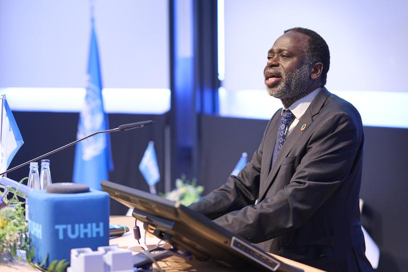 Prof. Tshilidzi Marwala bei der Eröffnung des First Annual Meetings der UNU Hubs an der TU Hamburg