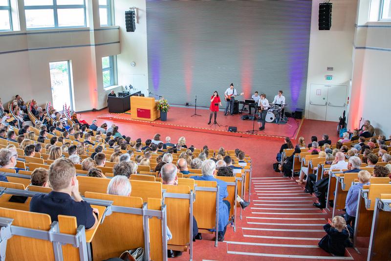 Promotionsfeier: Die Band Medicine for the Soul begeisterte das Publikum mit Jazz- und Popsongs. 