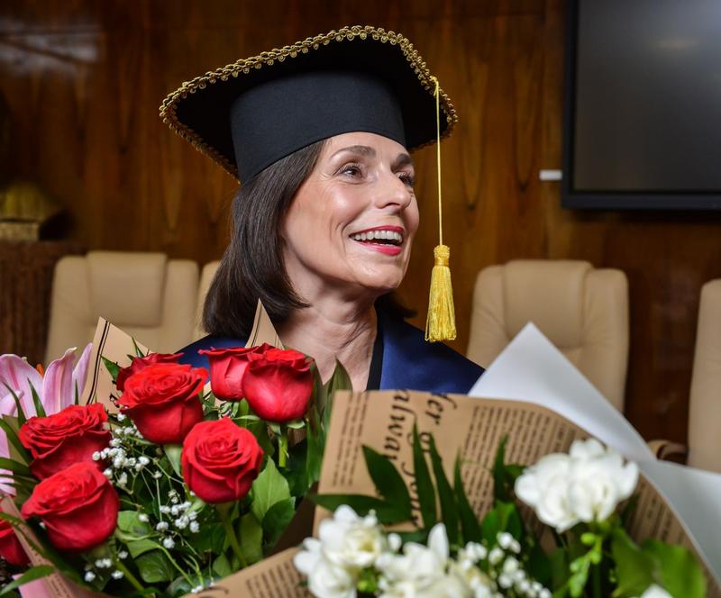 Prof. Dr. Martina Müller-Schilling, Direktorin der Klinik und Poliklinik für Innere Medizin I am UKR, wurde mit dem Ehrentitel „Doctor honoris causa“ ausgezeichnet. 