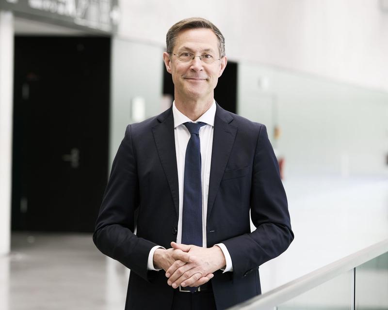 Prof. Dr. med. Mark Berneburg, Direktor der Klinik und Poliklinik für Dermatologie am UKR, ist neuer Präsident der Deutschen Dermatologischen Gesellschaft (DDG). 