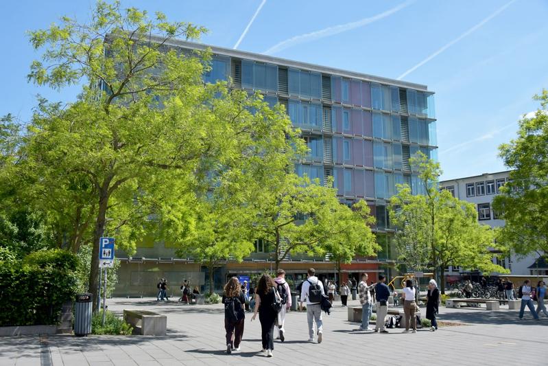 Bei der MainStudy erhalten Studieninteressierte, Eltern und Lehrkräfte die Möglichkeit, sich über das vielfältige Studienangebot der Frankfurt UAS zu informieren.