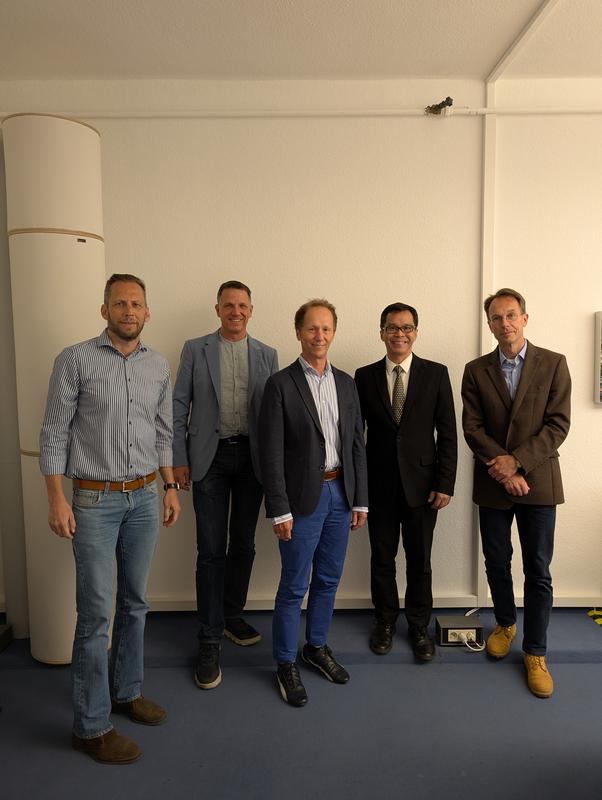 Treffen an der Hochschule Stralsund: Prof. Dr. Michael Bierhoff, Prof. Dr. Ralph Sonntag, Prof. Dr. Wolfgang Scherl, Dr. Samuel Kusumocahyo und Prof. Dr. Marcus Scheibel