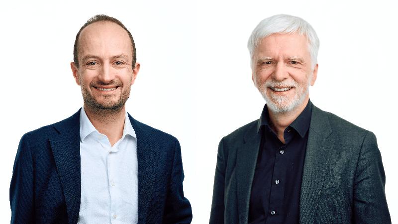 Diskutieren digitale Kundenbindung und ethische Fragen Künstlicher Intelligenz bei der Langen Nacht der Wissenschaften: Erik Maier und Andreas Suchanek (v. l.) von der HHL.