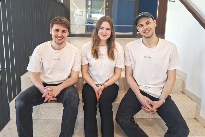 Nino Griebel, Sonja Kricheldorf und Phillip Kaapke (v. l. n. r.) sind das Team von Revoja.