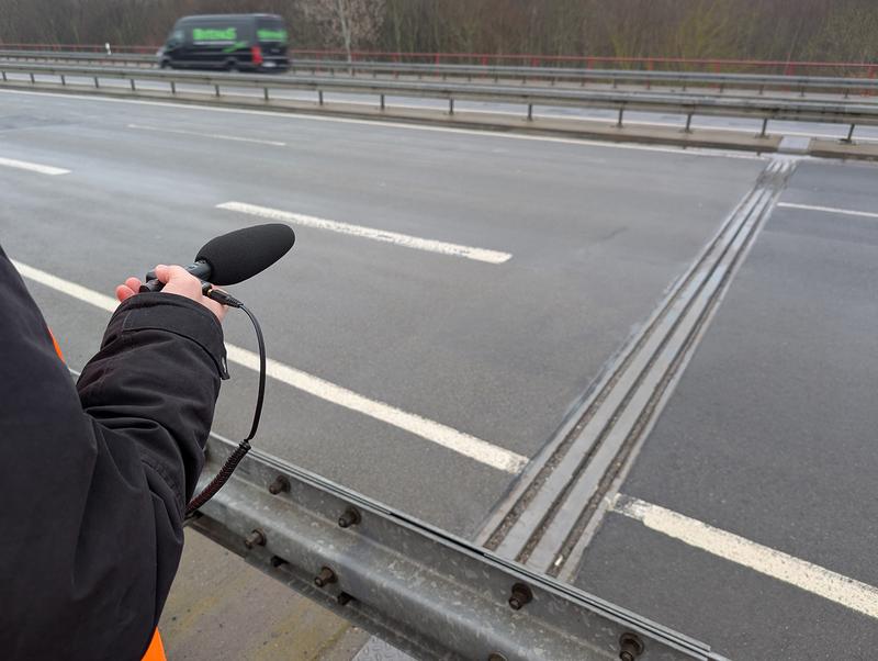 Die Wesenitzbrücke in Pirna (Sachsen) ist eine von zwei Brücken, an der im Rahmen des Forschungsprojekts verschiedene Feldversuche vorgenommen werden. 