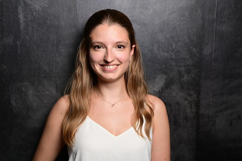 Ein Stipendium, das mehr als Geld bedeutet: Das Deutschlandstipendium hat Felicitas Deutges, Alumna der Hochschule für Wirtschaft und Recht Berlin, finanzielle Sicherheit und neue Perspektiven eröffnete.  