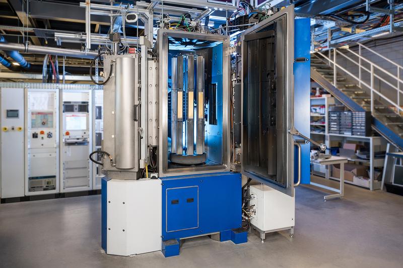Industrial-grade PVD technology developed by Fraunhofer IWS provides the basis for a new class of permeation barriers designed to prevent tritium losses in future fusion power plants. 