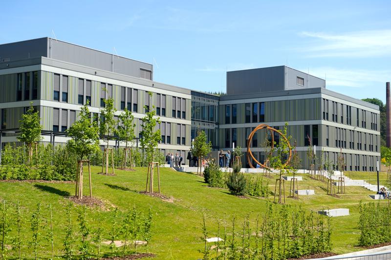 Das Forschungszentrum CIPMM auf dem Homburger Campus feiert am 1. Juli sein zehnjähriges Jubiläum.