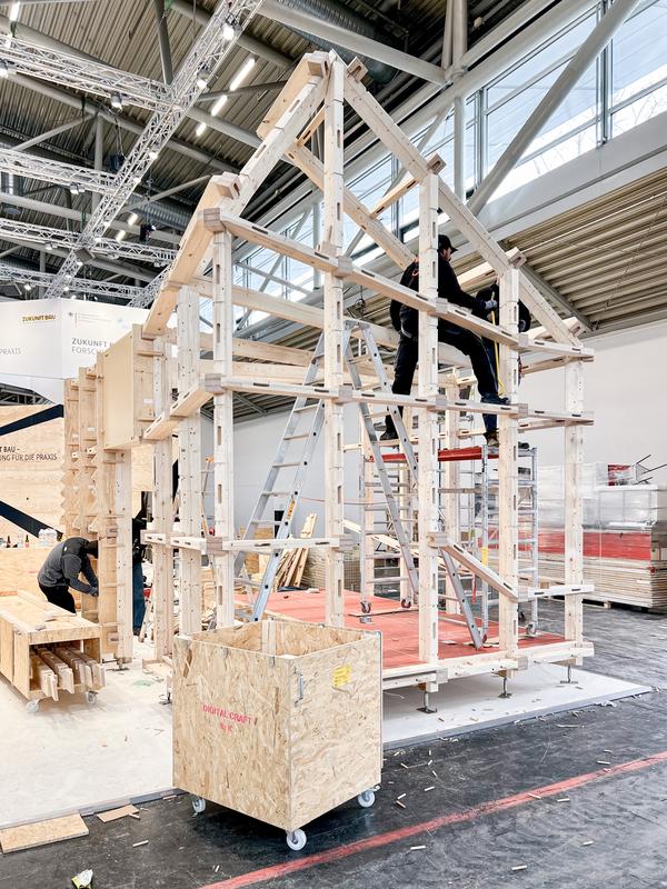 Der Prototyp wurde bereits auf der BAU 2025 unter dem Motto "Zukunft des Bauens" vorgestellt