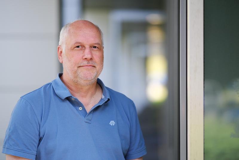 Professor Jens Mayer leitet vom Saarland aus eine internationale Arbeitsgruppe, die sich mit der offiziellen wissenschaftlichen Bezeichnung von Retroviren beschäftigt.
