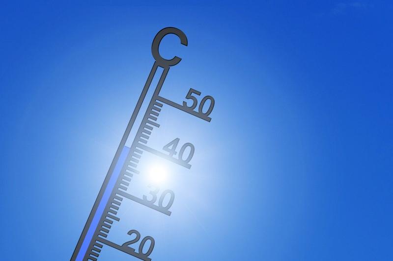 Sommerhitze stellt eine erhebliche Belastung für Herz und Kreislauf dar – die Deutsche Hochdruckliga warnt eindringlich vor den gesundheitlichen Risiken hoher Temperaturen.