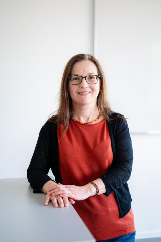 Studiengangsleiterin Prof. Dr. Andrea Kuhlmann wünscht sich, dass Pflege sich weiter professionalisiert, die Rahmenbedingungen besser werden und Pflege den Stellenwert erhält, den sie auch verdient.